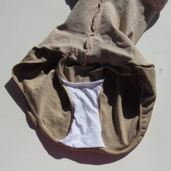 Assets Red Hot Label by Spanx High-Waisted Tan/Beige Brief Panty Shapewear Size2 - Picture 5 of 13